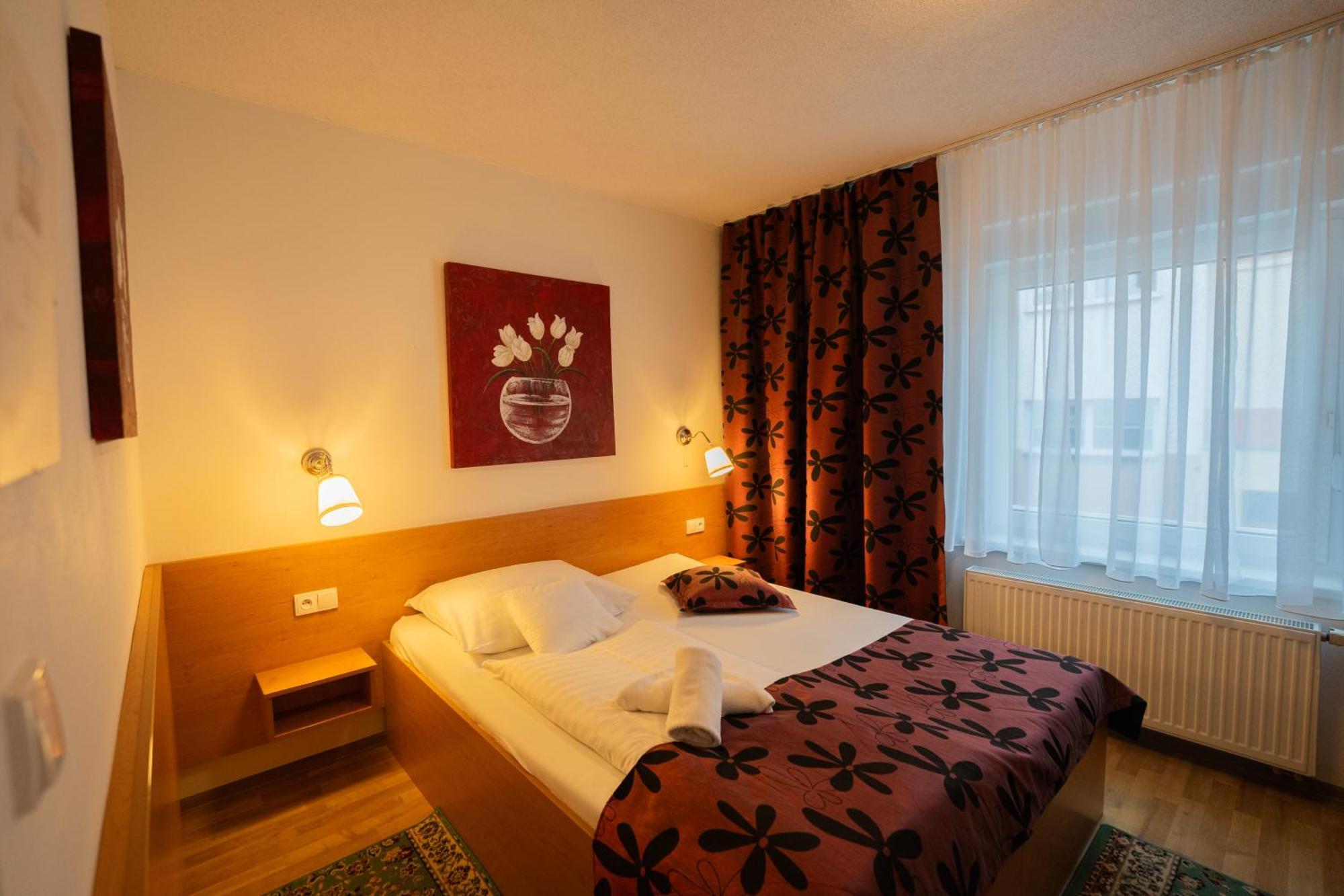 Hotel Na Pekarne Sušice エクステリア 写真
